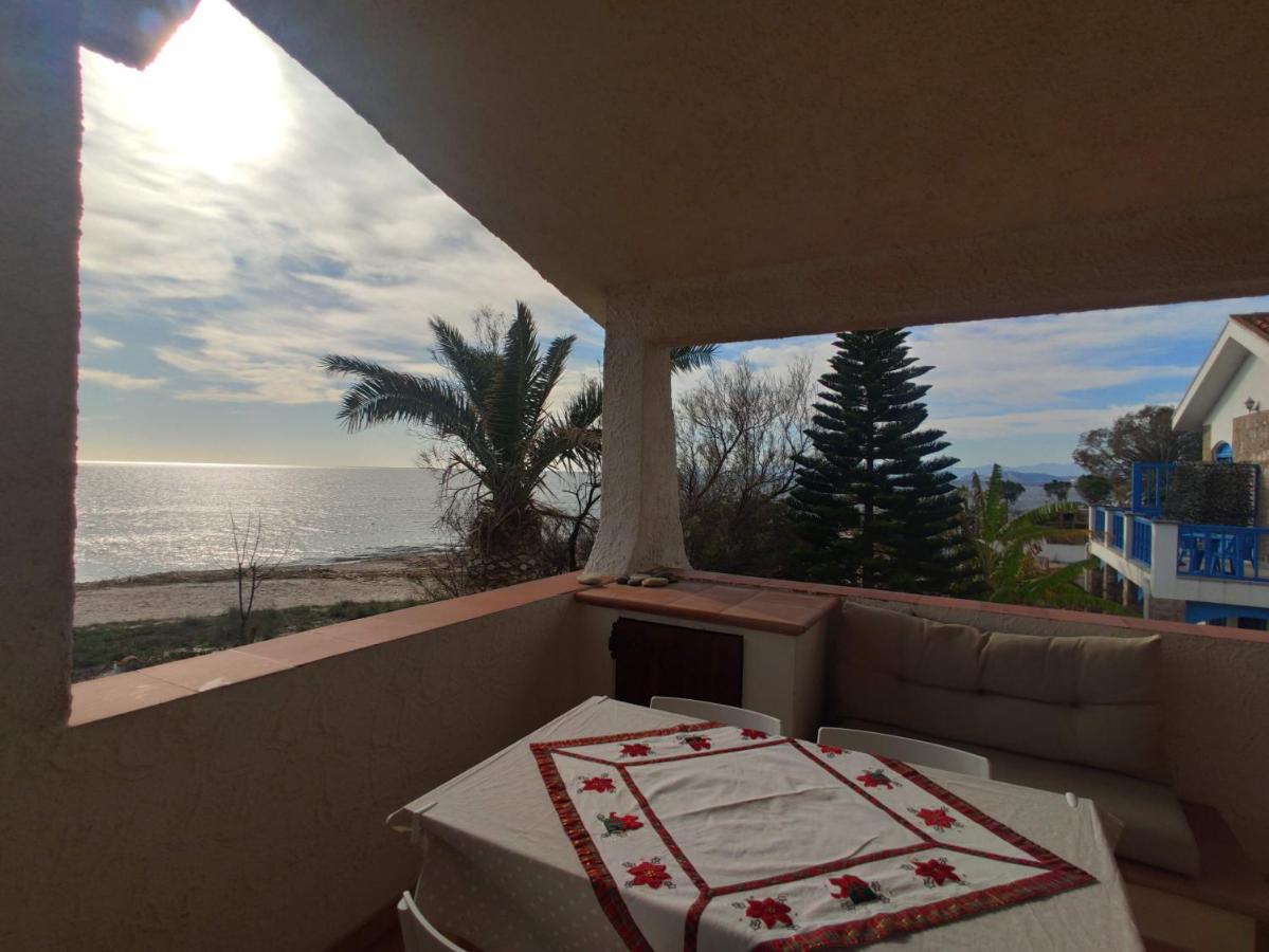 In Front Of The Beach - La Terrazza Sul Mare Flumini di Quartu Exterior foto